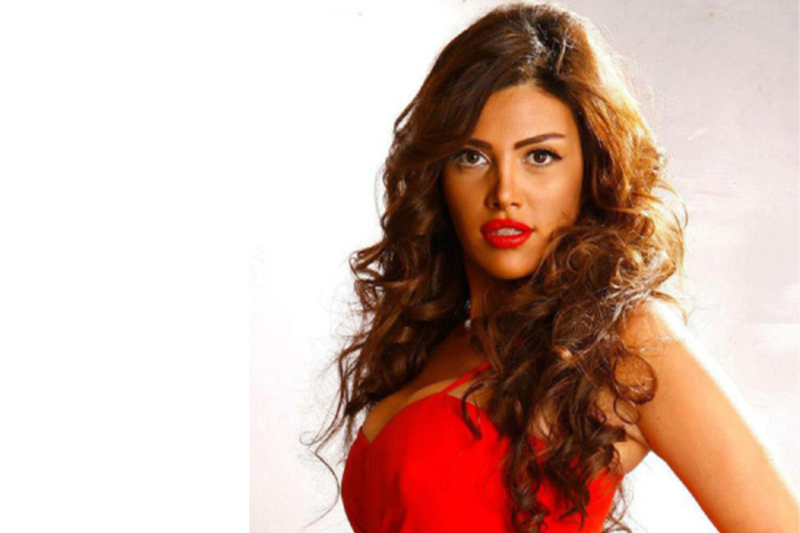 صورة ريهام حجاج تكشف حقيقة خضوعها لعملية تكبير شفتيها!